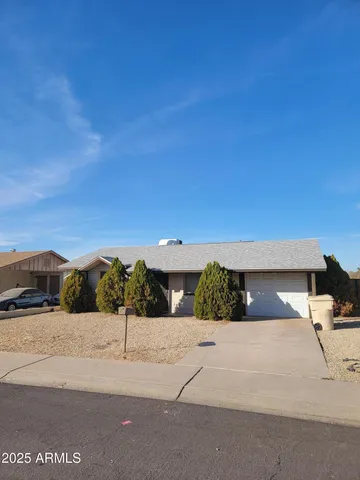 $1,400 | 7730 West Orange Drive, Glendale, AZ 85303