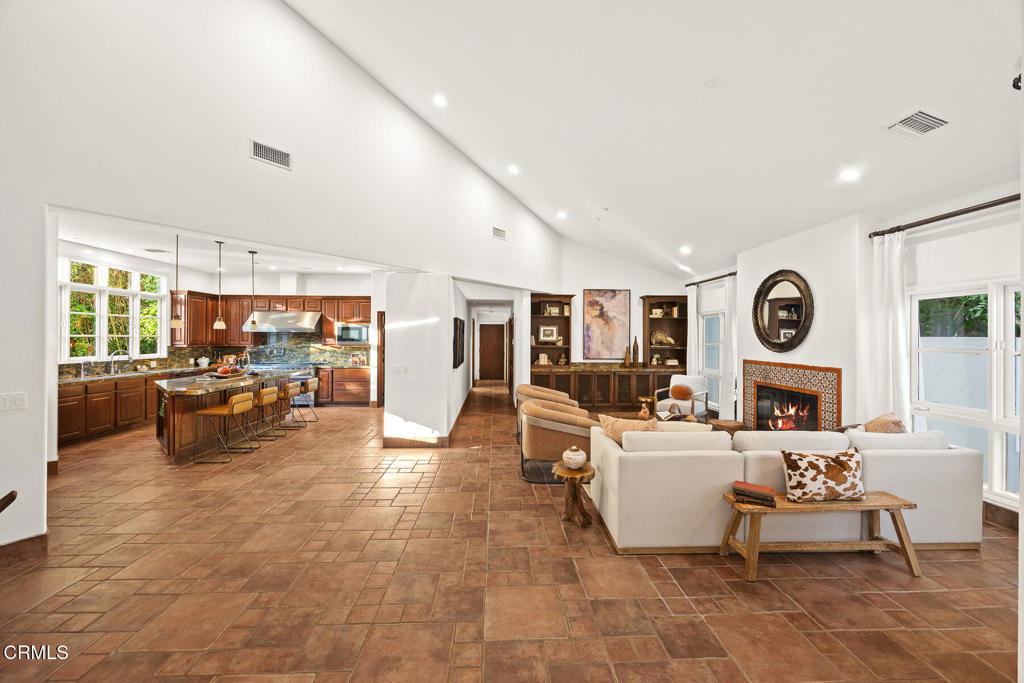 1533 Rancho Avenue Glendale, CA 91201 - Photo 9 of 49 MLS_20