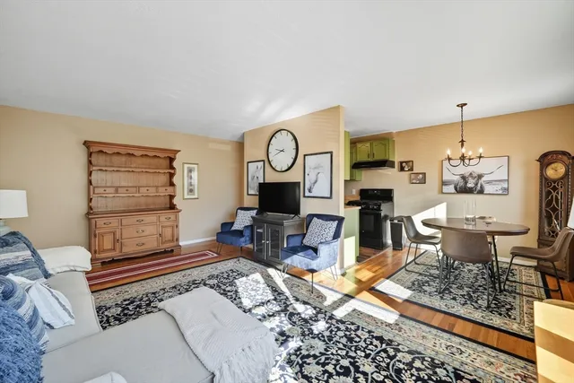 $175,000 | 124 Regency Park Drive, Unit 124, Agawam, MA 01001