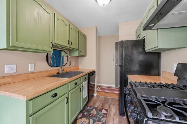 $175,000 | 124 Regency Park Drive, Unit 124, Agawam, MA 01001