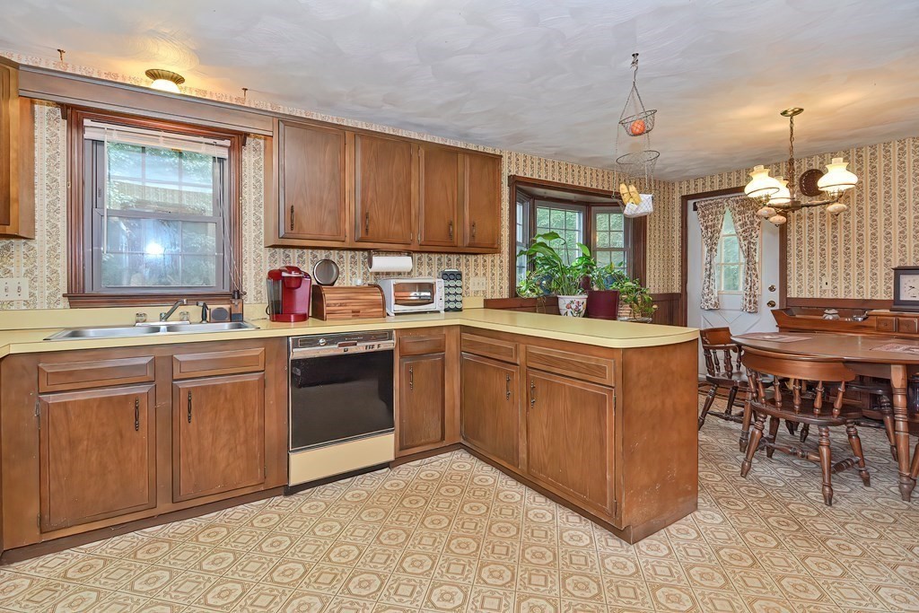 110 Purgatory Road Sutton, MA 01590 - Photo 18 of 39 Gallery Image 18