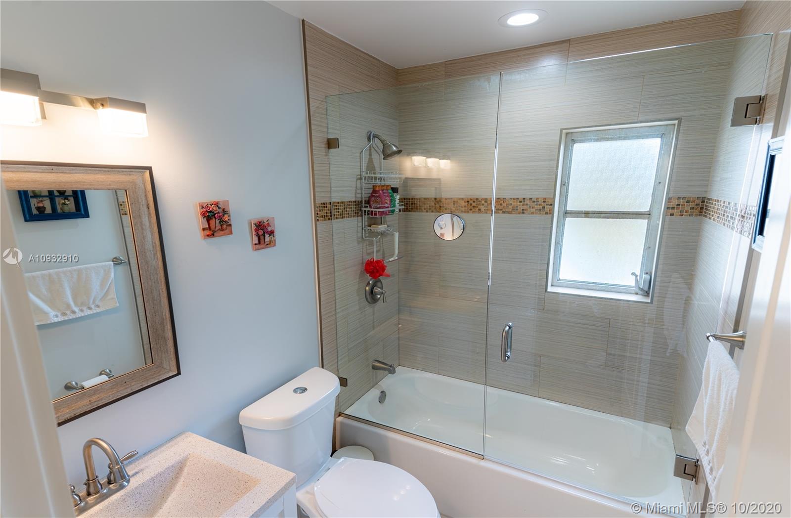 2641 Funston Street Hollywood, FL 33020 - Photo 14 of 40