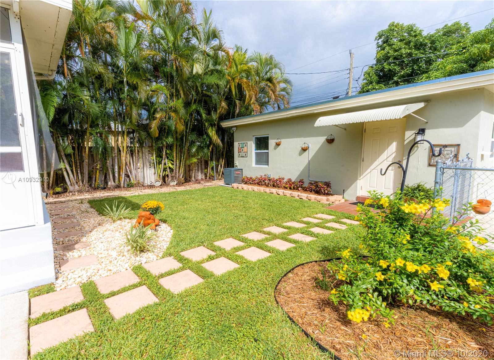 2641 Funston Street Hollywood, FL 33020 - Photo 24 of 40