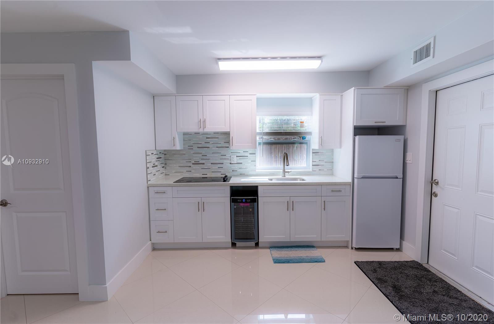 2641 Funston Street Hollywood, FL 33020 - Photo 28 of 40