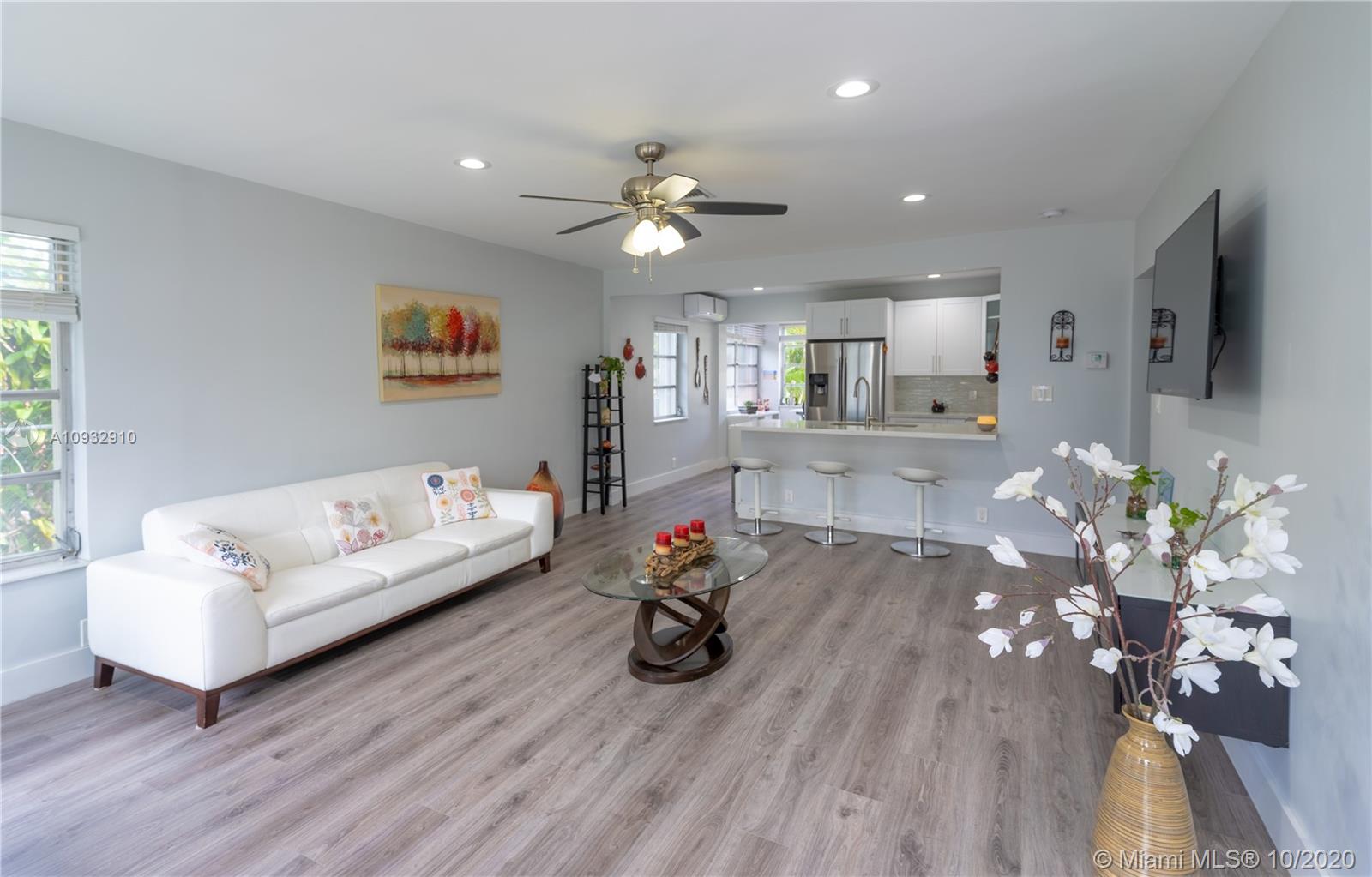 2641 Funston Street Hollywood, FL 33020 - Photo 4 of 40