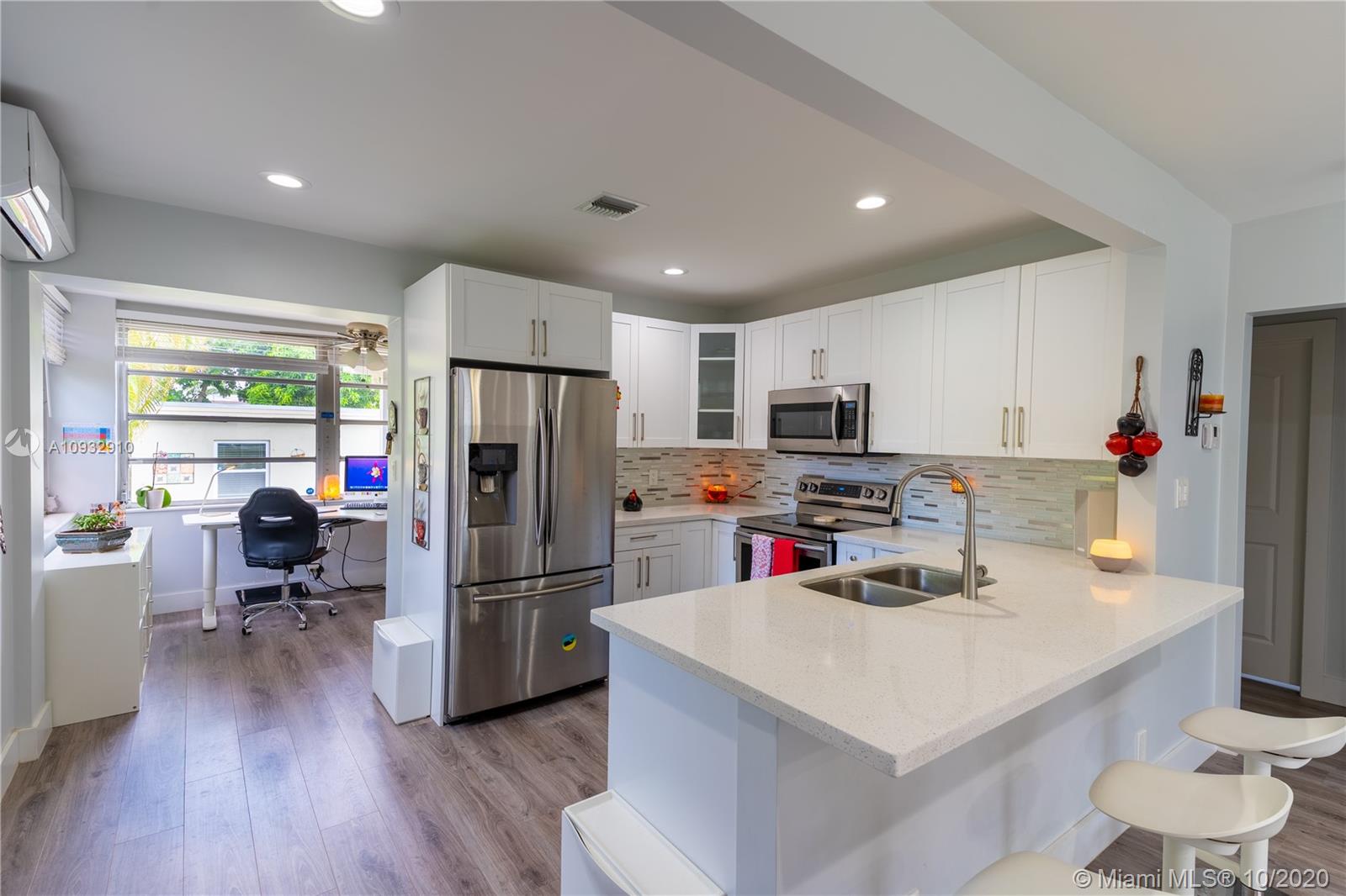 2641 Funston Street Hollywood, FL 33020 - Photo 6 of 40