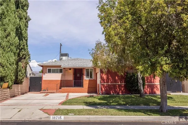 $819,900 | 18715 Valerio Street, Reseda, CA 91335