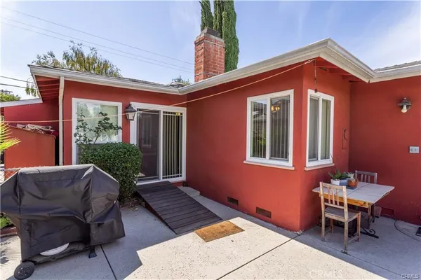 $819,900 | 18715 Valerio Street, Reseda, CA 91335