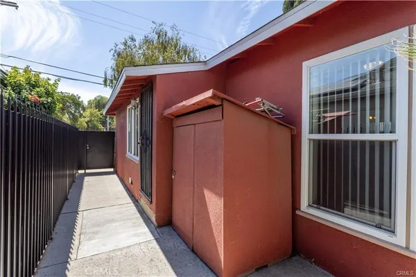 $819,900 | 18715 Valerio Street, Reseda, CA 91335