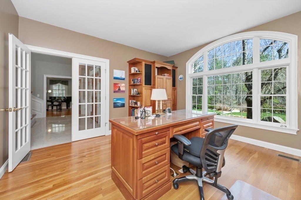 61 Davis Road Carlisle, MA 01741 - Photo 15 of 36 Gallery Image 15