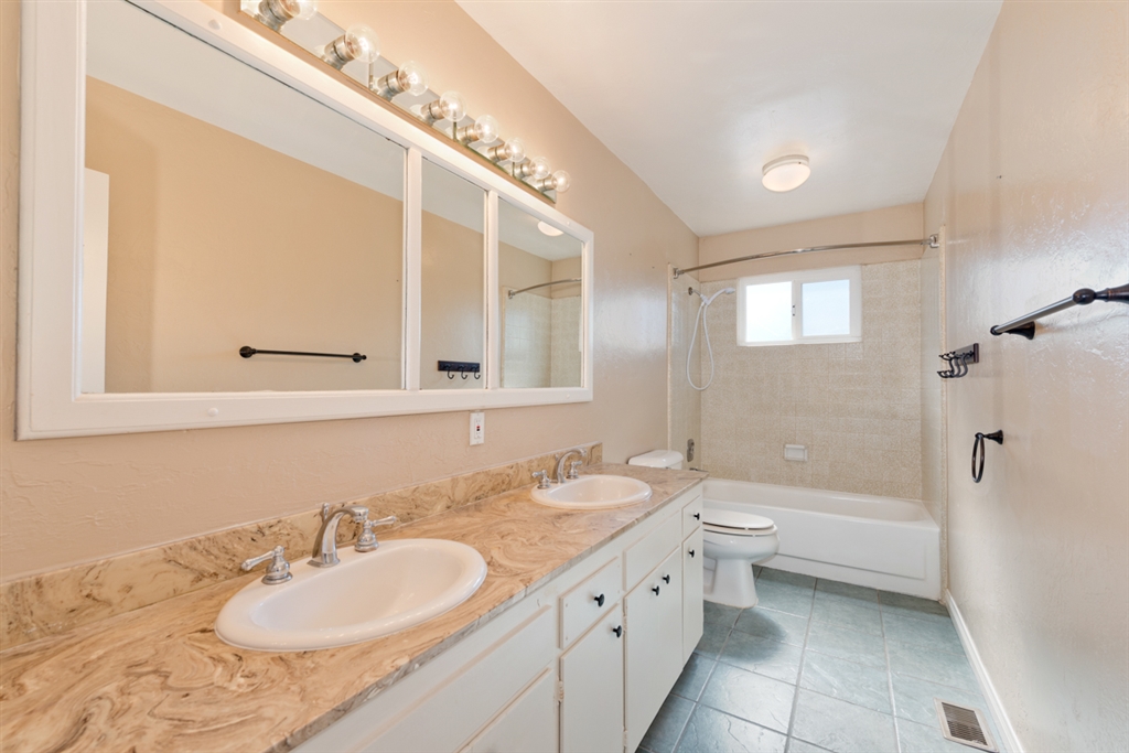 12426 Royal Road El Cajon, CA 92021 - Photo 13 of 22 Gallery Image 13