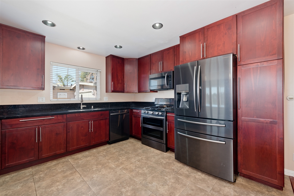 12426 Royal Road El Cajon, CA 92021 - Photo 7 of 22 Gallery Image 7