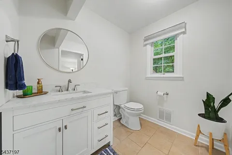 $675,000 | 8 Seneca Avenue, Rockaway, NJ 07866