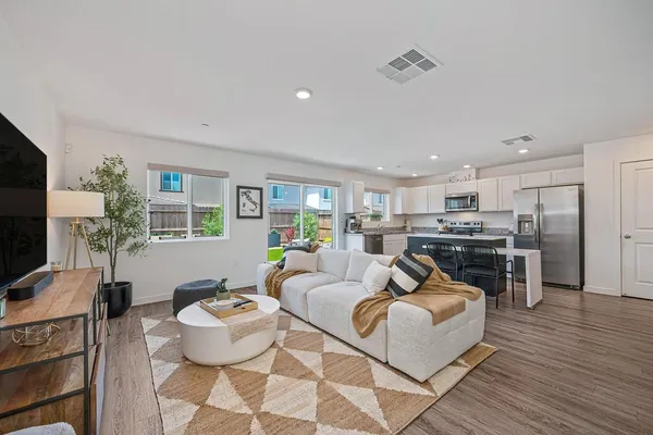 $549,000 | 2233 Shady Tree Circle, Roseville, CA 95747