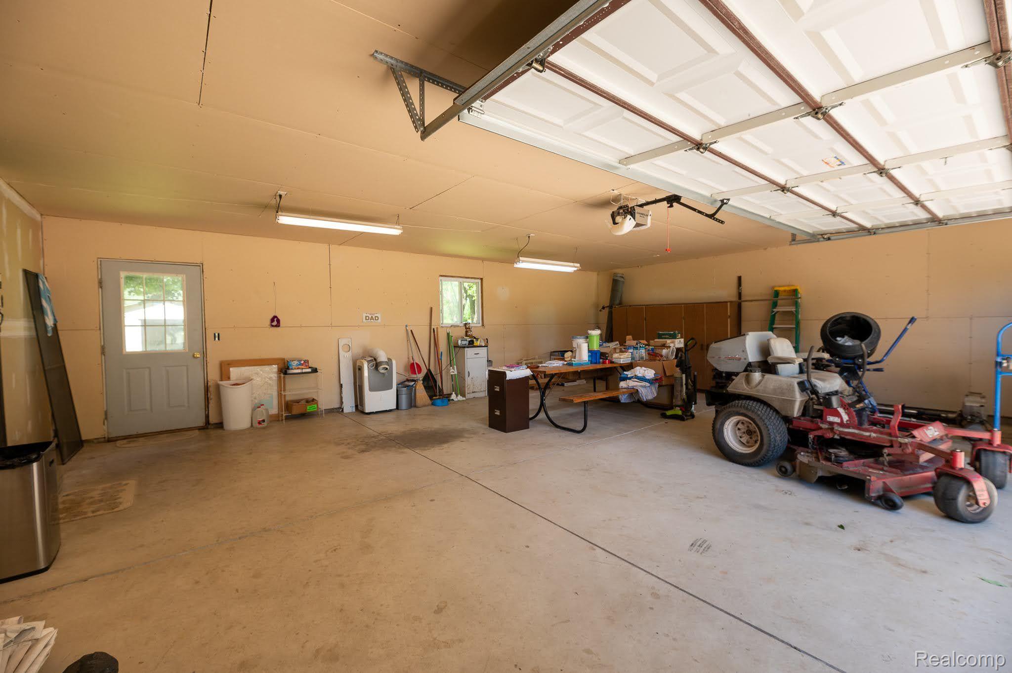 55305 Scheuer Road New Baltimore, MI 48051 - Photo 19 of 37 Gallery Image 19