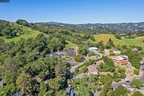 $998,000 | 3391 Woodview Drive, Lafayette, CA 94549