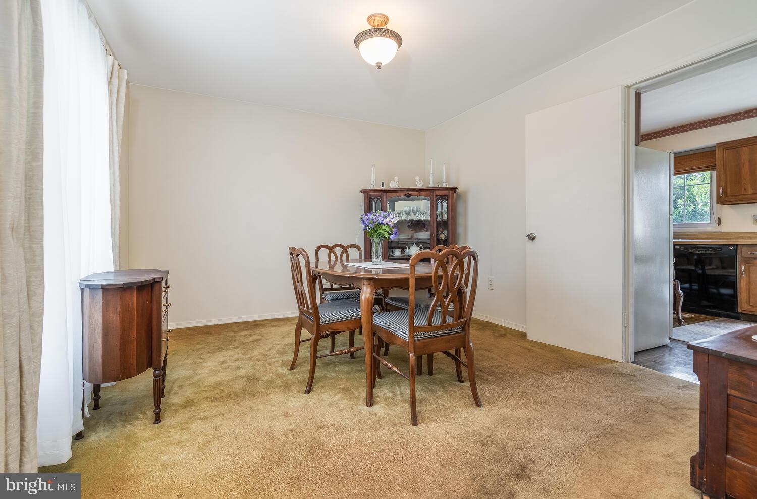45 Turf Road Levittown, PA 19056 - Photo 11 of 22