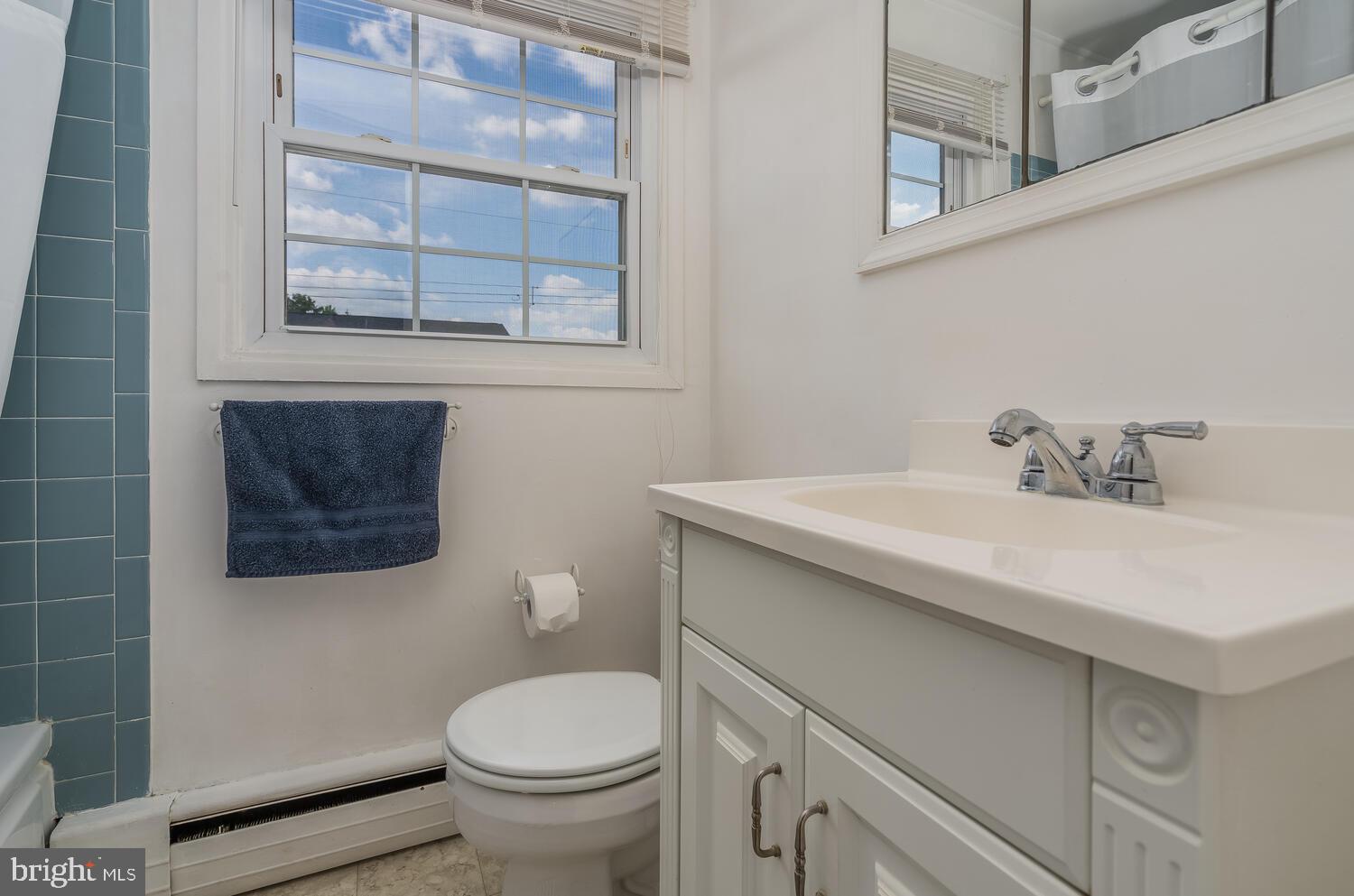 45 Turf Road Levittown, PA 19056 - Photo 18 of 22