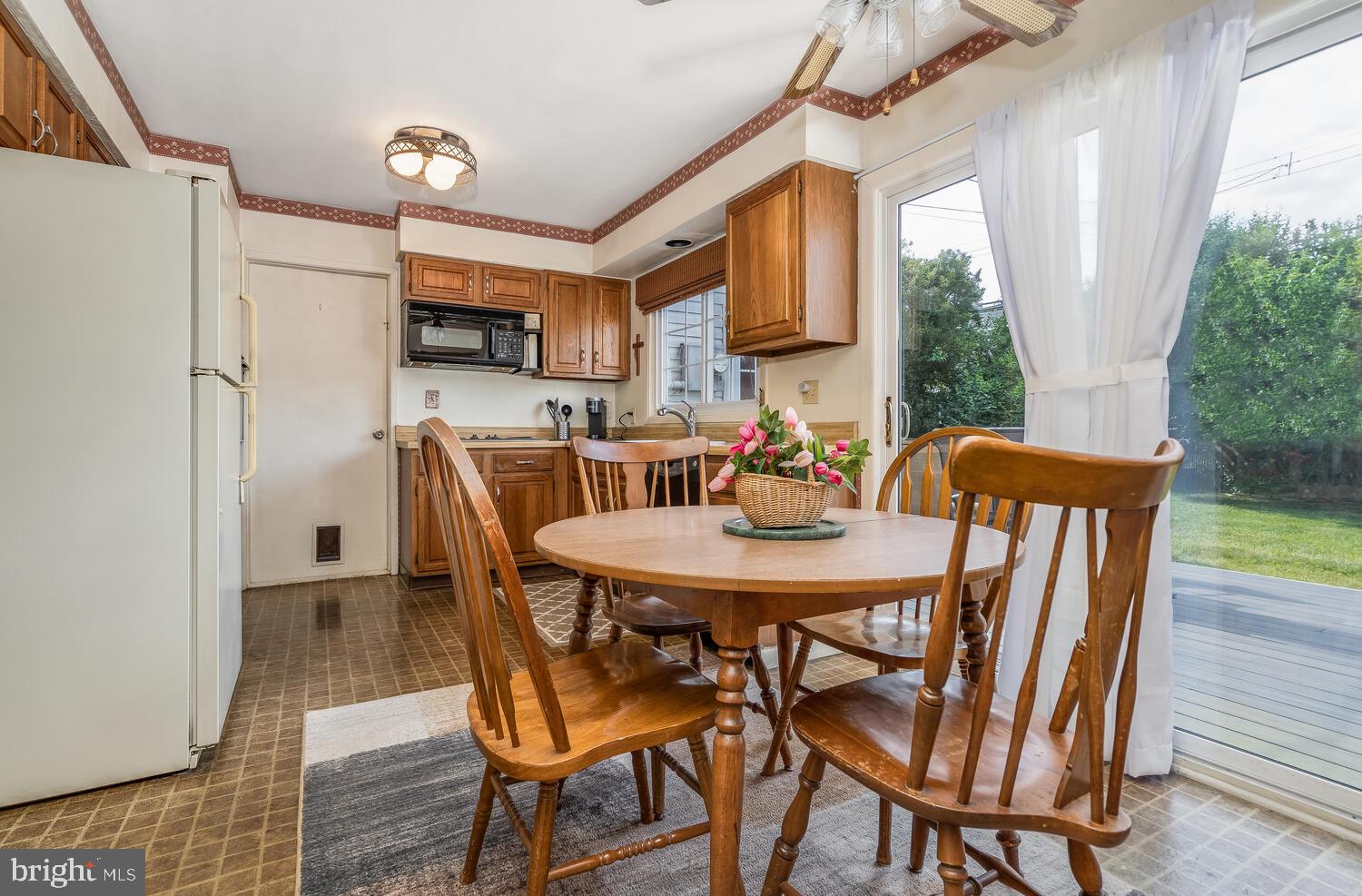 45 Turf Road Levittown, PA 19056 - Photo 8 of 22