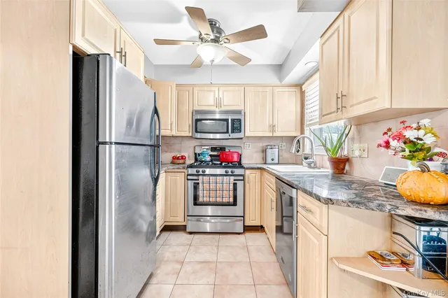 $149,000 | 4 Danbury Court, Unit 1306, Suffern, NY 10901