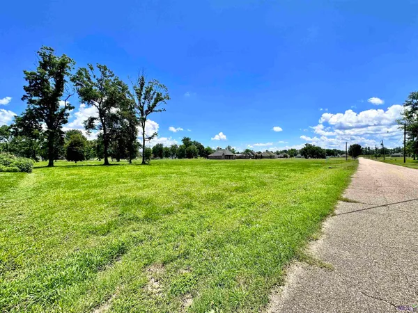 $268,900 | 3224 Stanford Levy Road, Darrow, LA 70725