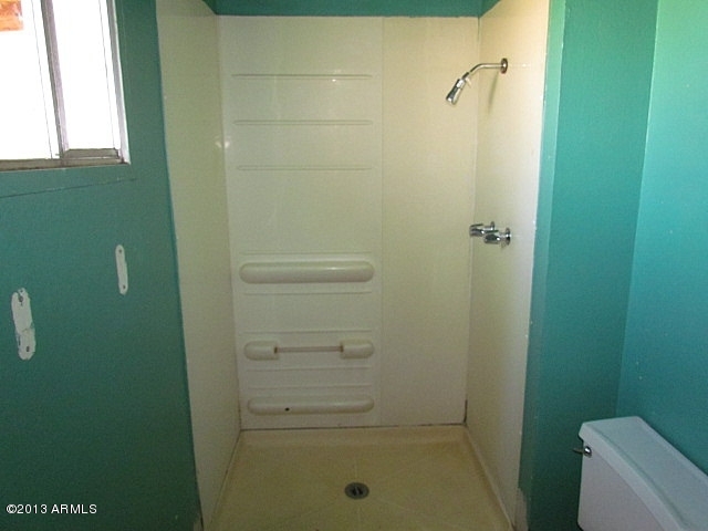 5636 West Coronado Road Phoenix, AZ 85035 - Photo 28 of 44 023-309529 - master bathroom shower