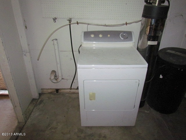 5636 West Coronado Road Phoenix, AZ 85035 - Photo 44 of 44 023-309529 - laundry and dryer