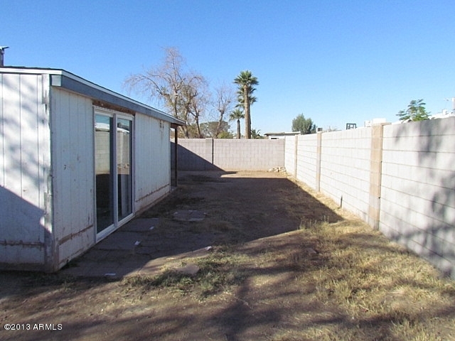 023-309529 - back yard