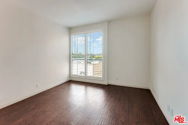 $1,185,000 | 235 South Tower Drive, Unit 305, Beverly Hills, CA 90211