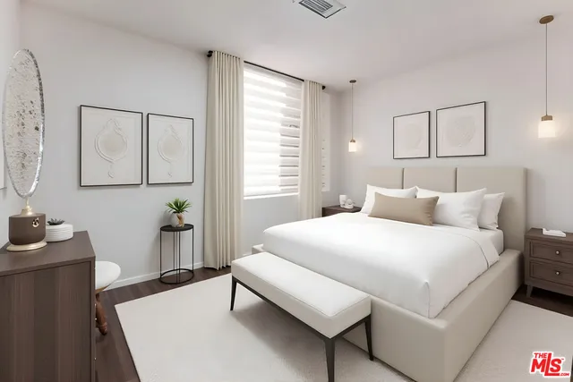 $1,185,000 | 235 South Tower Drive, Unit 305, Beverly Hills, CA 90211