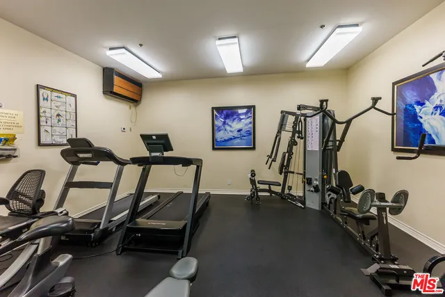 $1,185,000 | 235 South Tower Drive, Unit 305, Beverly Hills, CA 90211