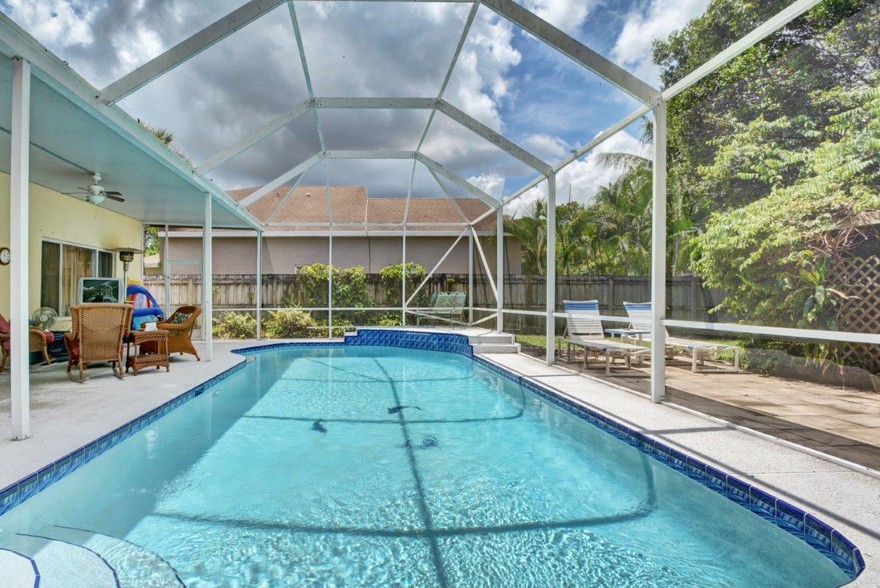2414 Southeast Springtree Place Stuart, FL 34997 - Photo 25 of 28 Springtree pool 2