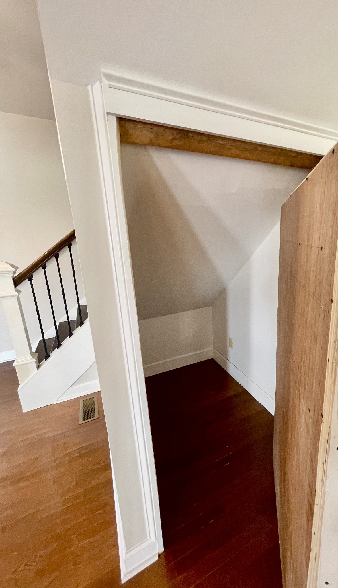 40 Harding Road Leoma, TN 38468 - Photo 13 of 35 a view of walk in closet