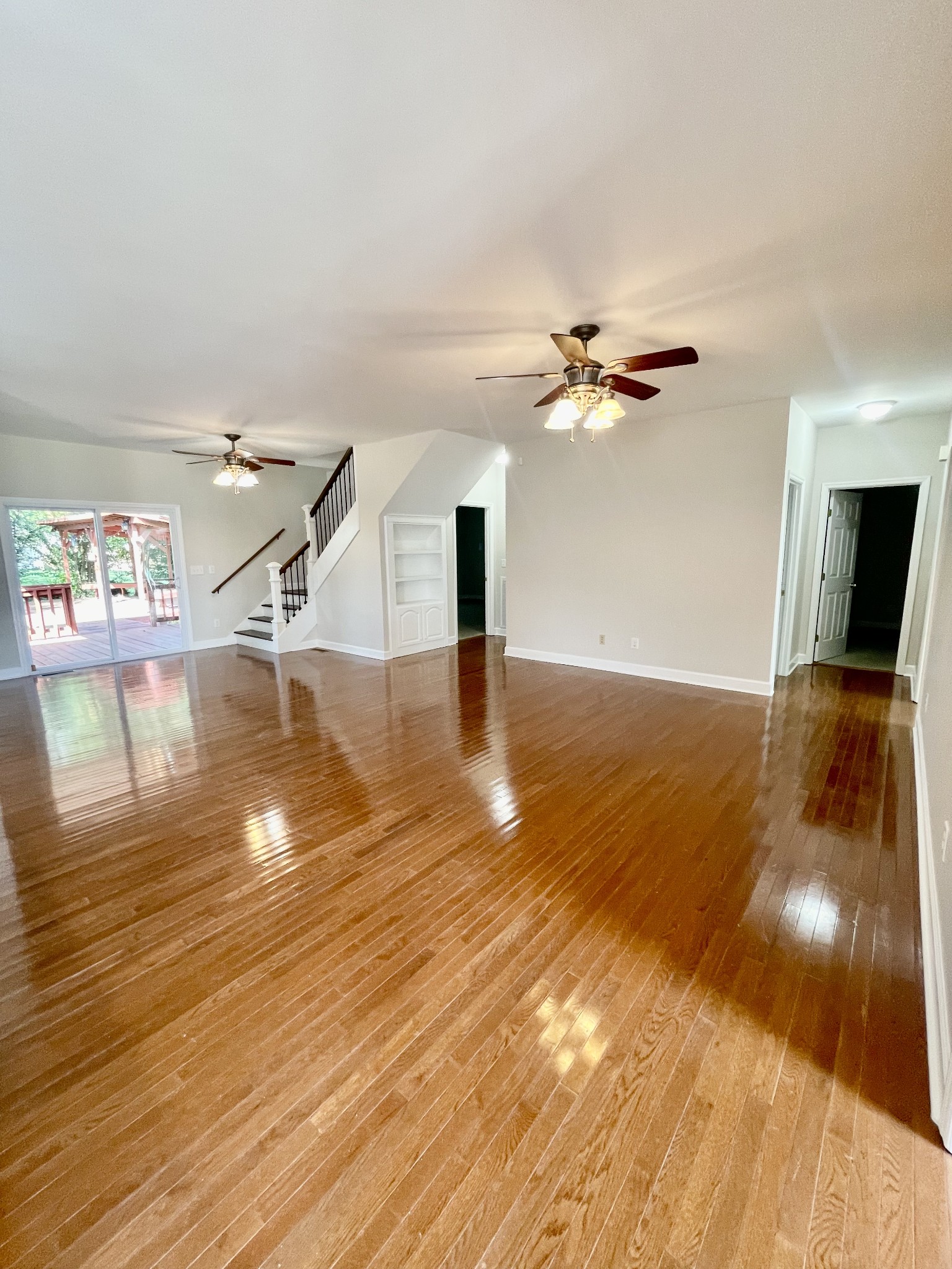 40 Harding Road Leoma, TN 38468 - Photo 5 of 35 a view of an ocean & kitchen
