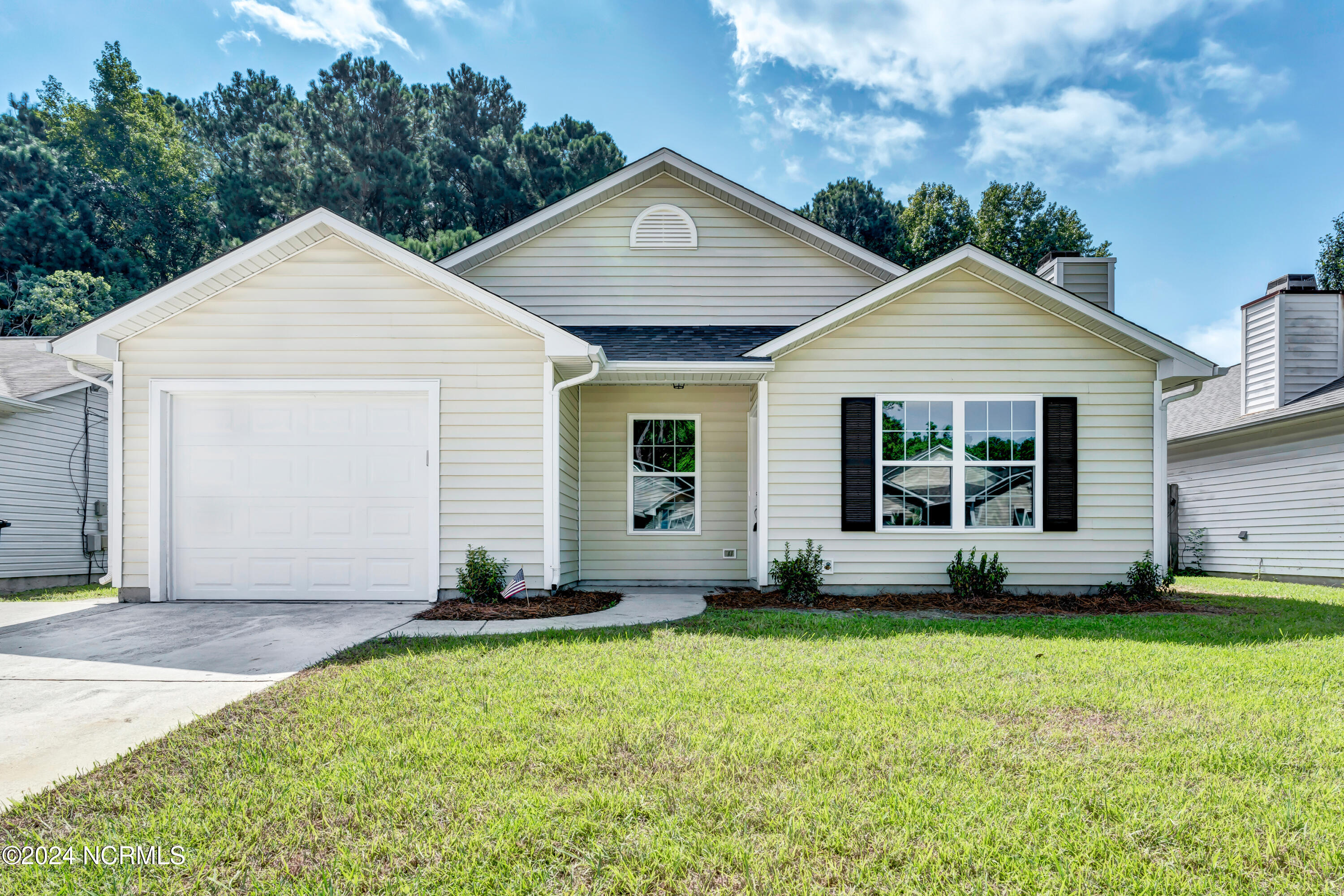 3044 Foxhorn Road Jacksonville, NC 28546 - Photo 1 of 25 Front