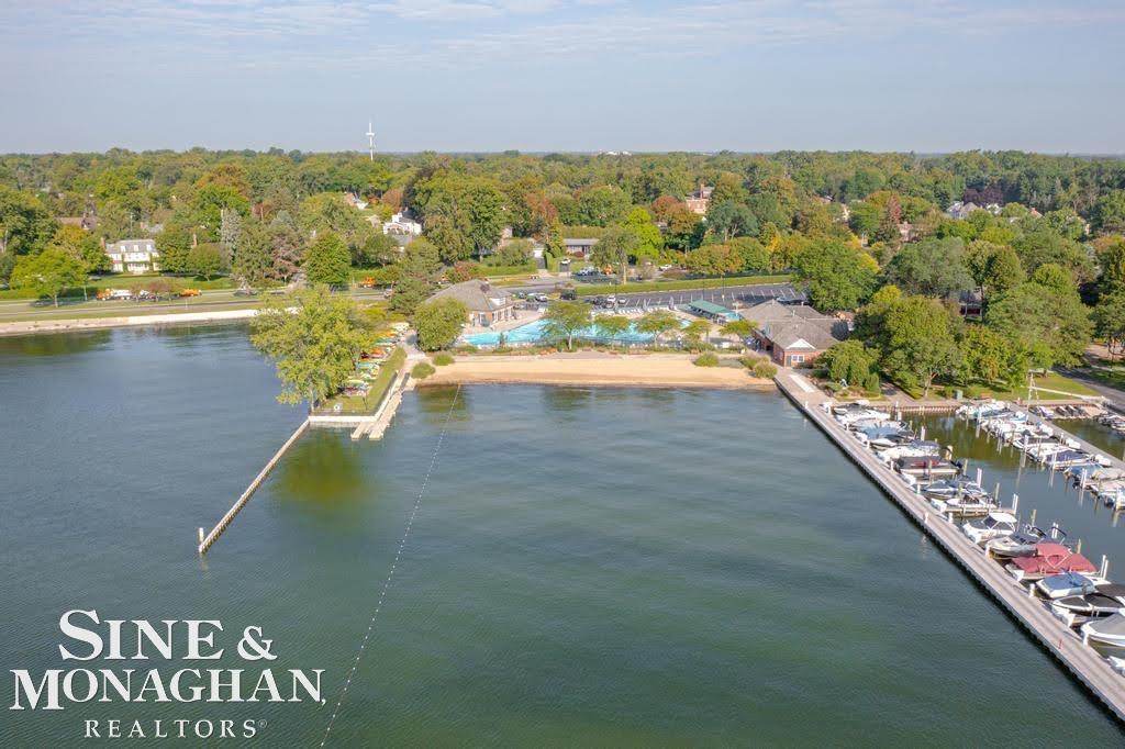 318 Kerby Road Grosse Pointe, MI 48236 - Photo 40 of 47 50204687-634657ff-66b4-4cae-9240-d645ea6e0d90.JPG