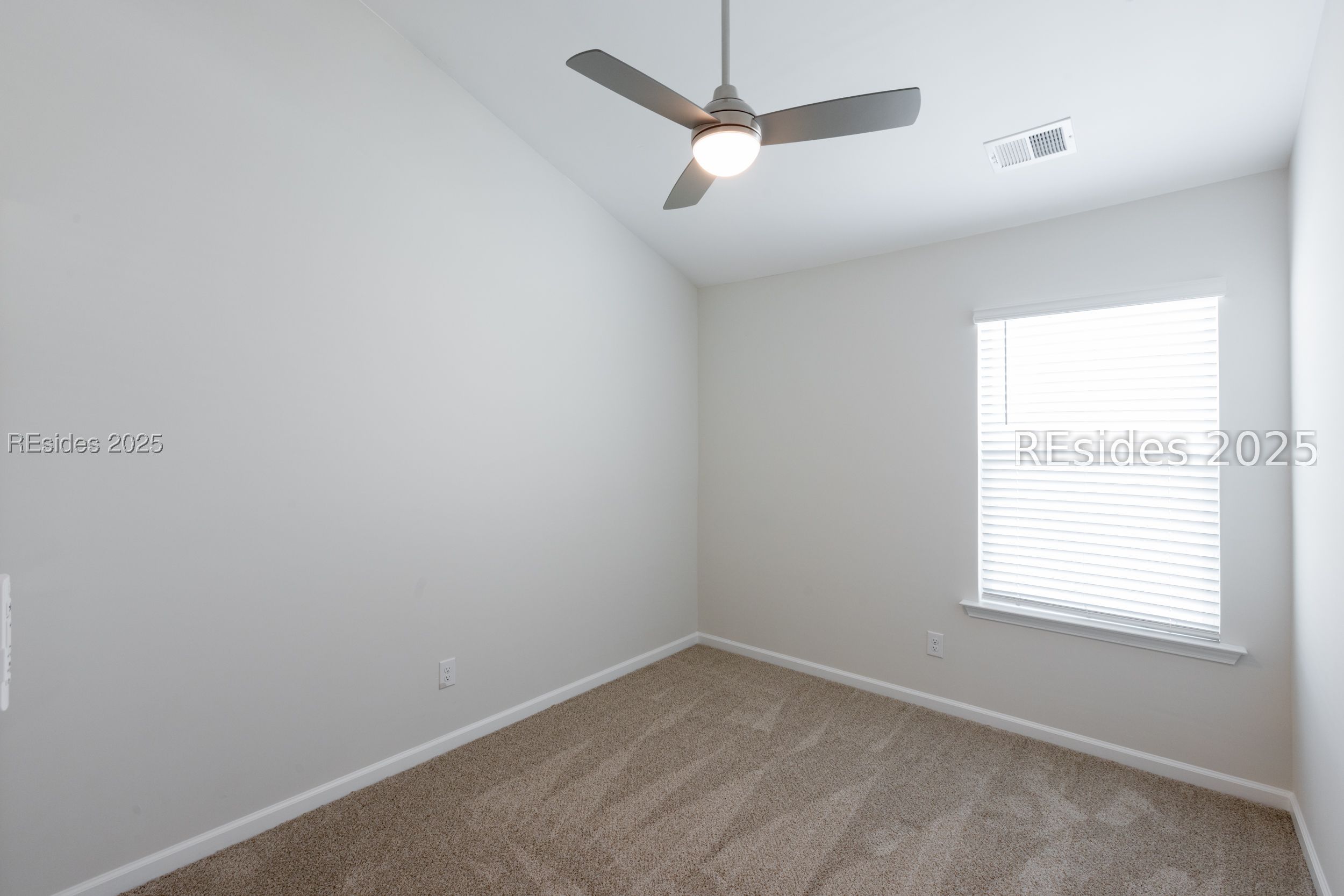 68 Slater Street Bluffton, SC 29909 - Photo 18 of 31 Guest Room