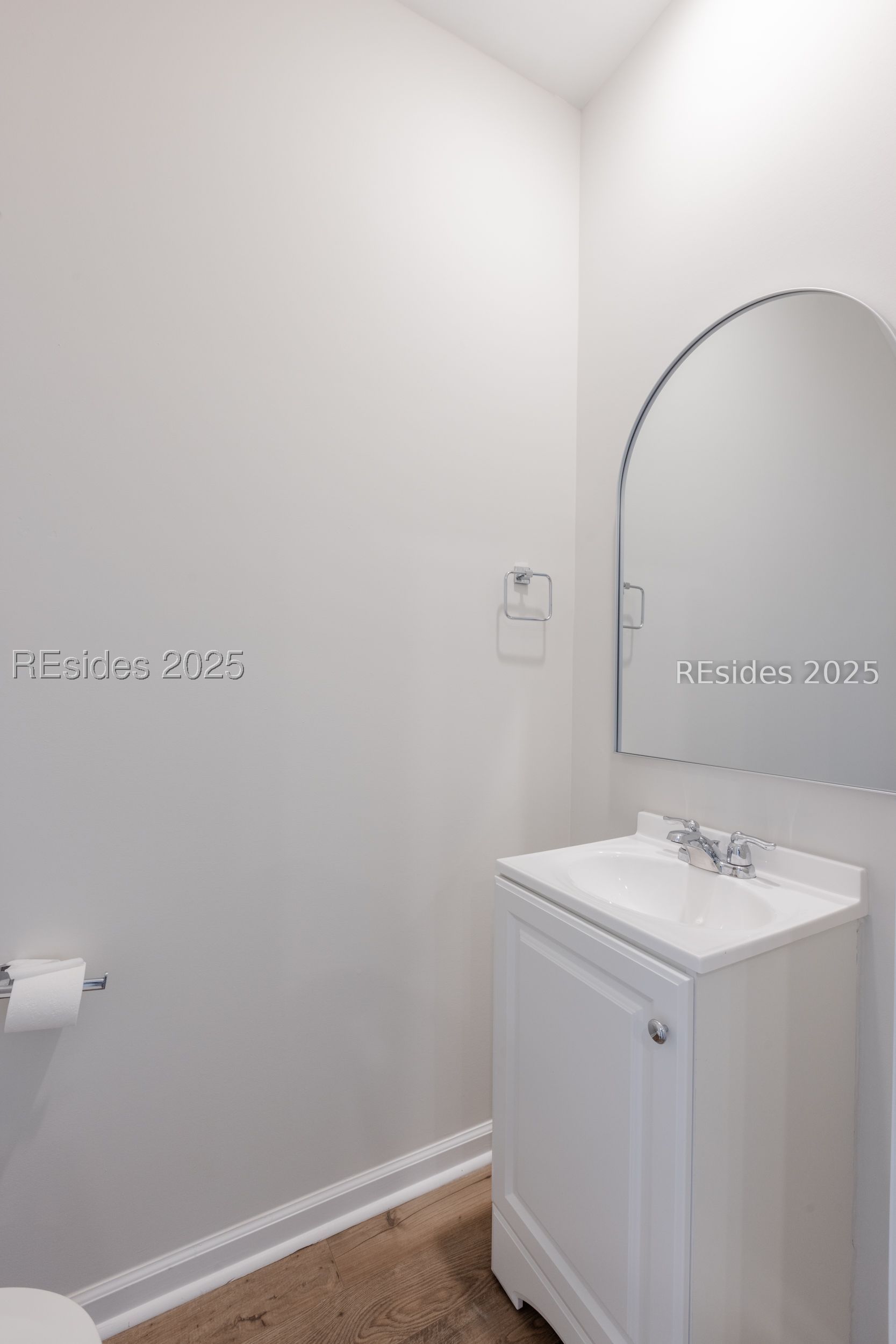 68 Slater Street Bluffton, SC 29909 - Photo 20 of 31 Powder Room