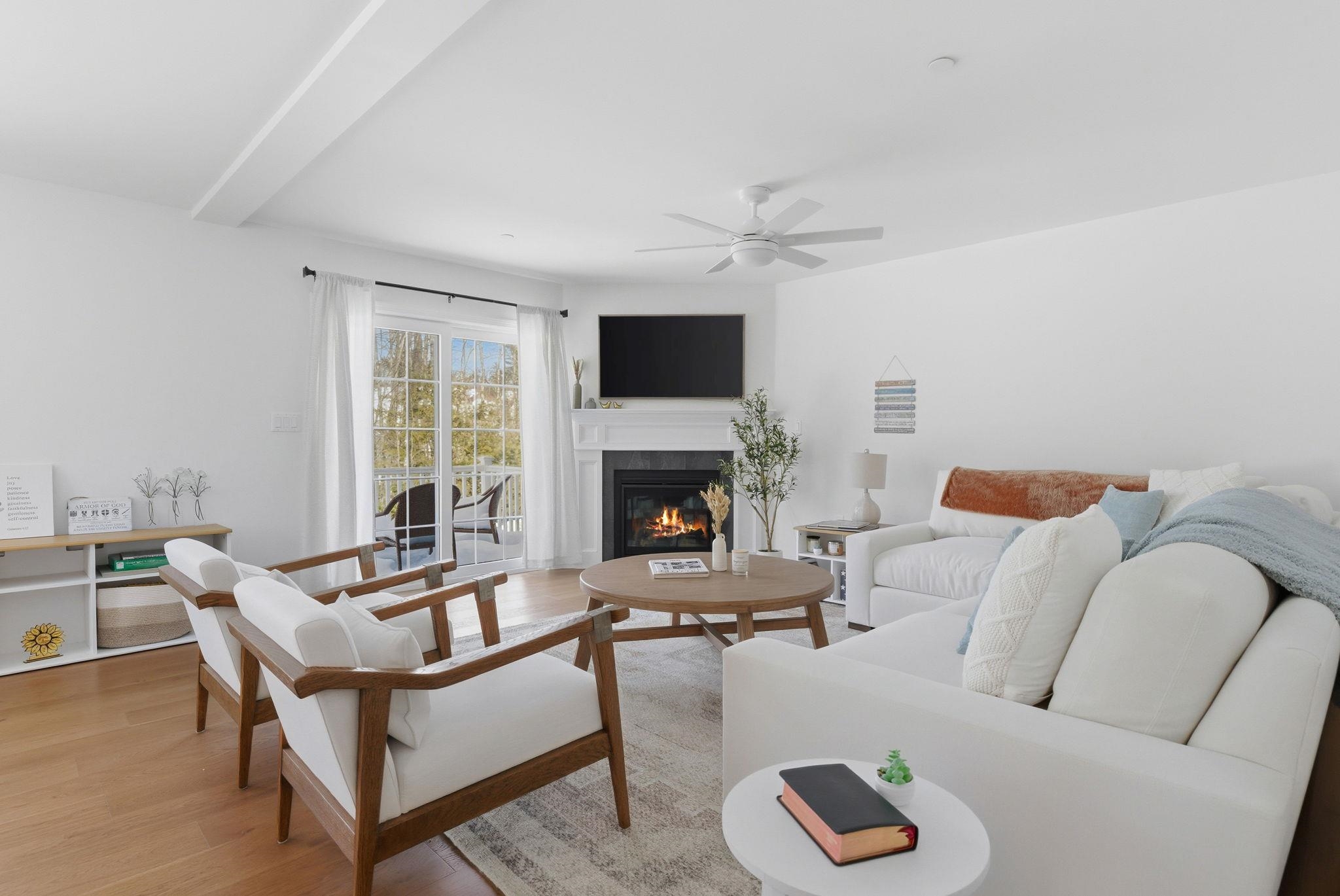 25 Forestedge Way, Unit 25 Manchester, NH 03102 - Photo 1 of 31