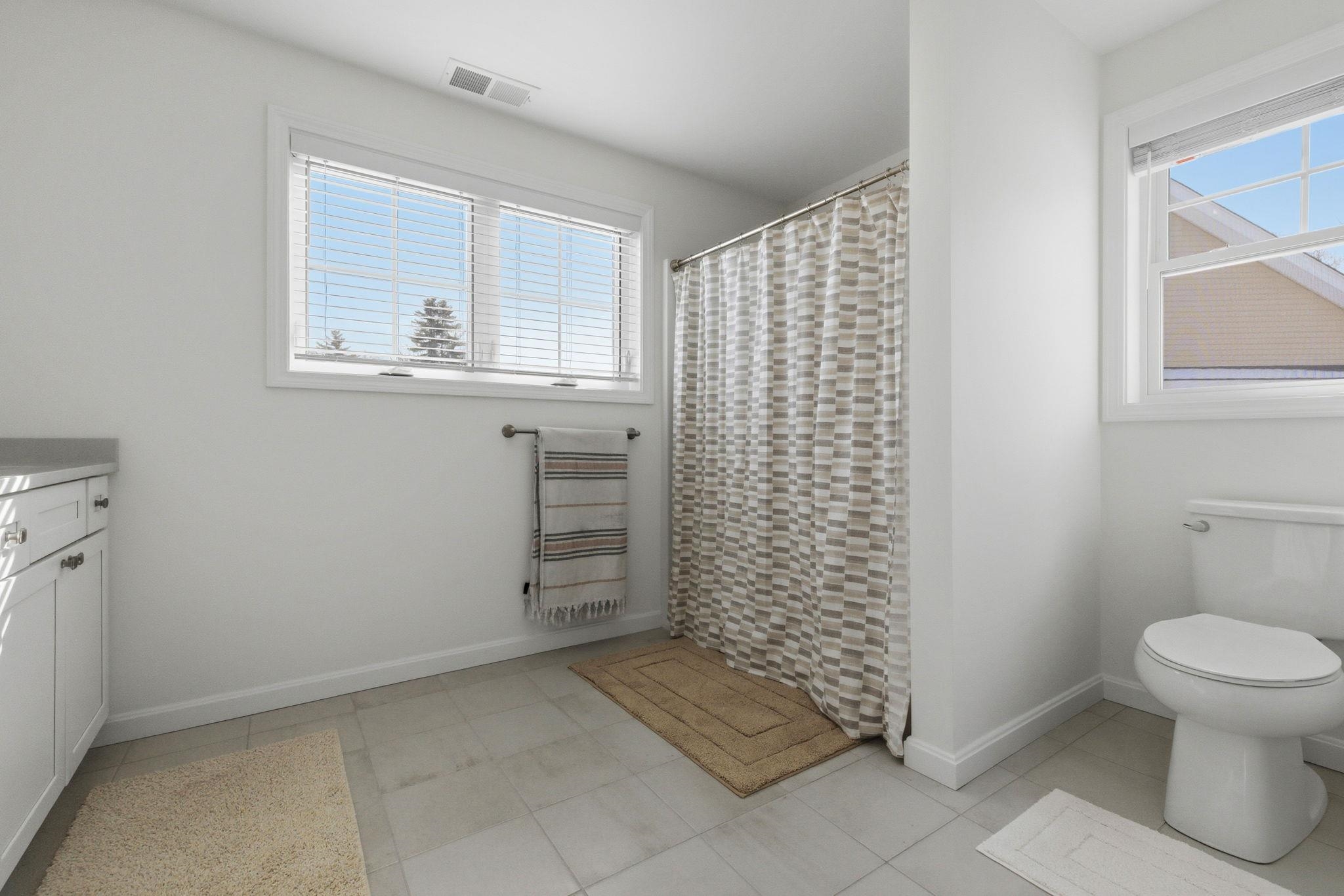 25 Forestedge Way, Unit 25 Manchester, NH 03102 - Photo 17 of 31