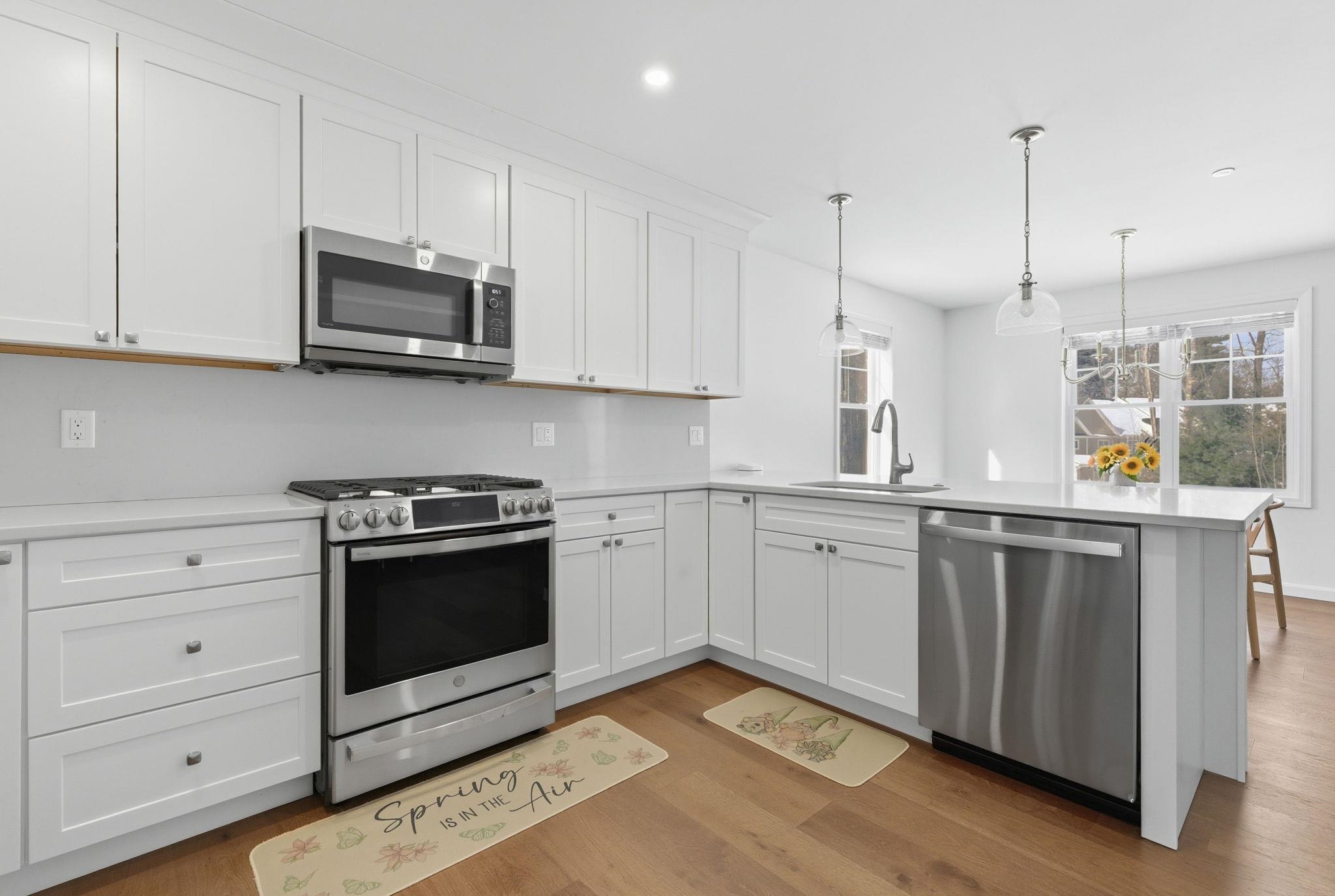 25 Forestedge Way, Unit 25 Manchester, NH 03102 - Photo 10 of 31