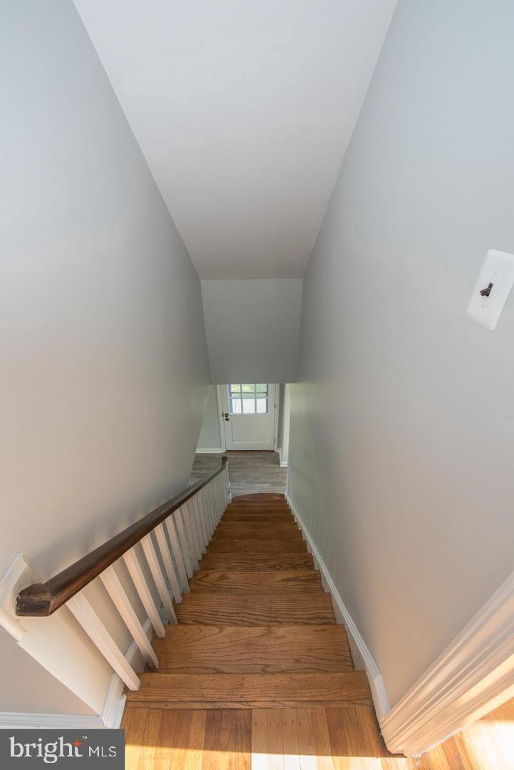 478 Granite Terrace Springfield, PA 19064 - Photo 23 of 30 2nd Floor Hallway