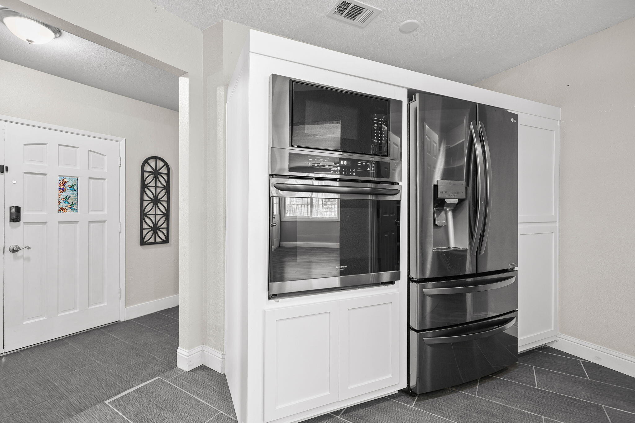 9027 Silver Bridge Road Palo Cedro, CA 96073 - Photo 15 of 104 Kitchen