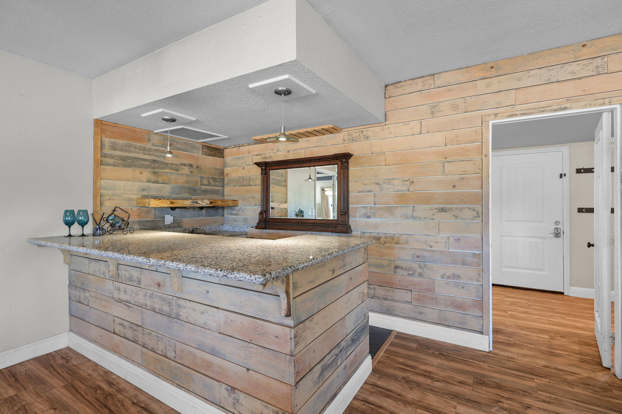 9027 Silver Bridge Road Palo Cedro, CA 96073 - Photo 18 of 104 Bar