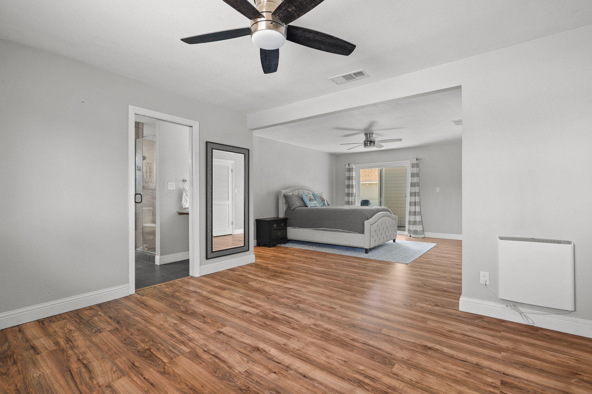9027 Silver Bridge Road Palo Cedro, CA 96073 - Photo 22 of 104 Master bedroom