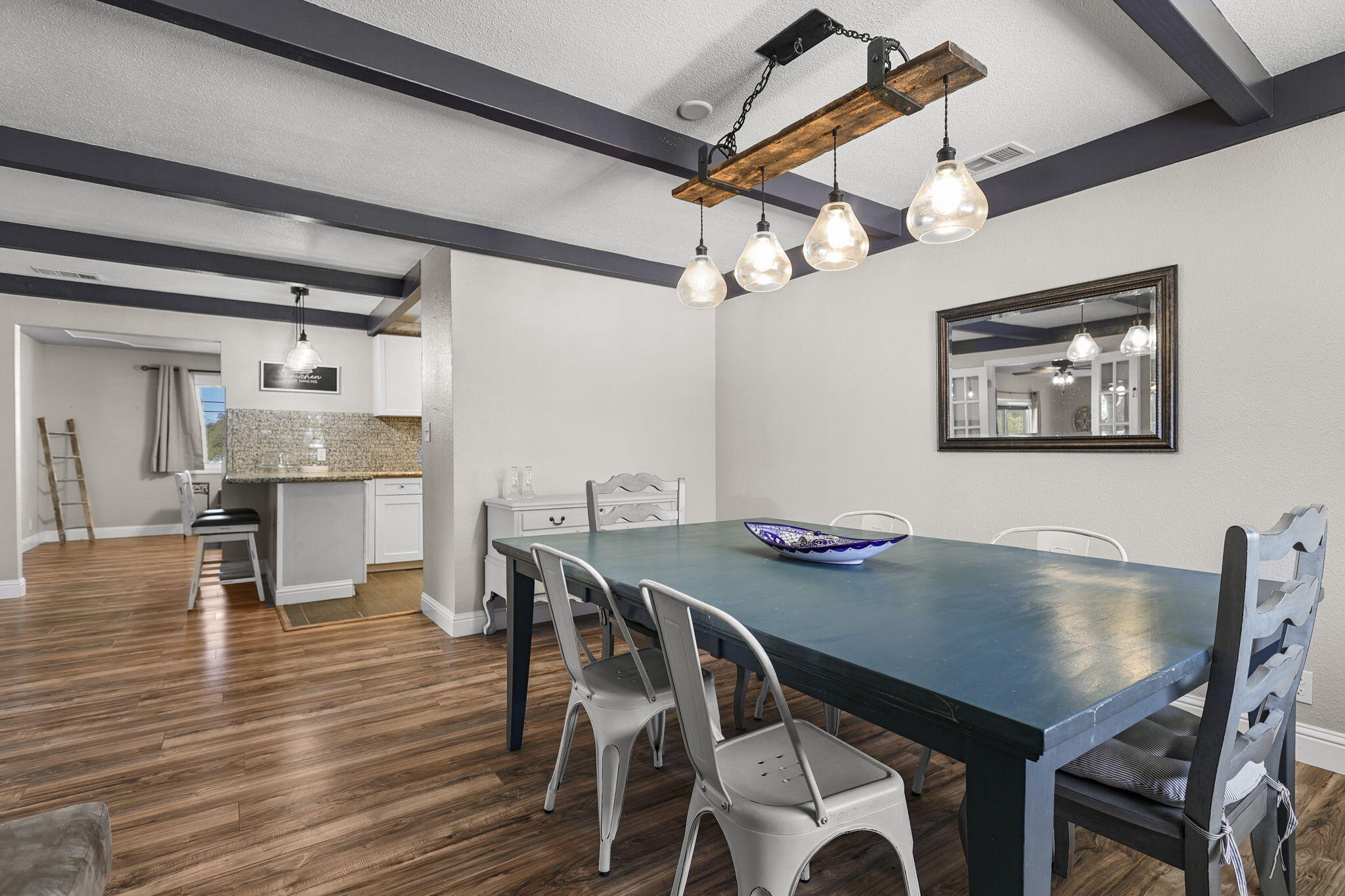 9027 Silver Bridge Road Palo Cedro, CA 96073 - Photo 31 of 104 Dining