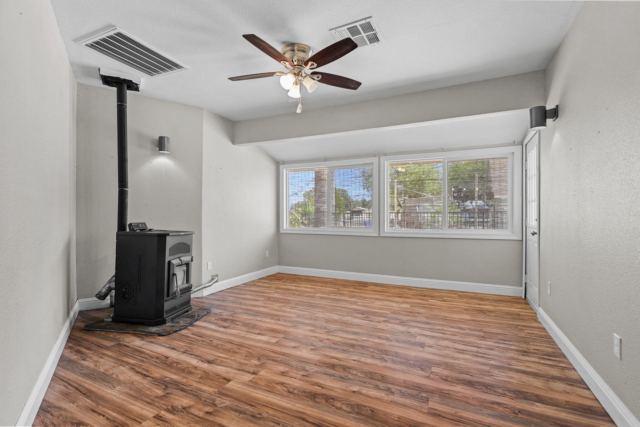 9027 Silver Bridge Road Palo Cedro, CA 96073 - Photo 34 of 104 Overlooking the pool