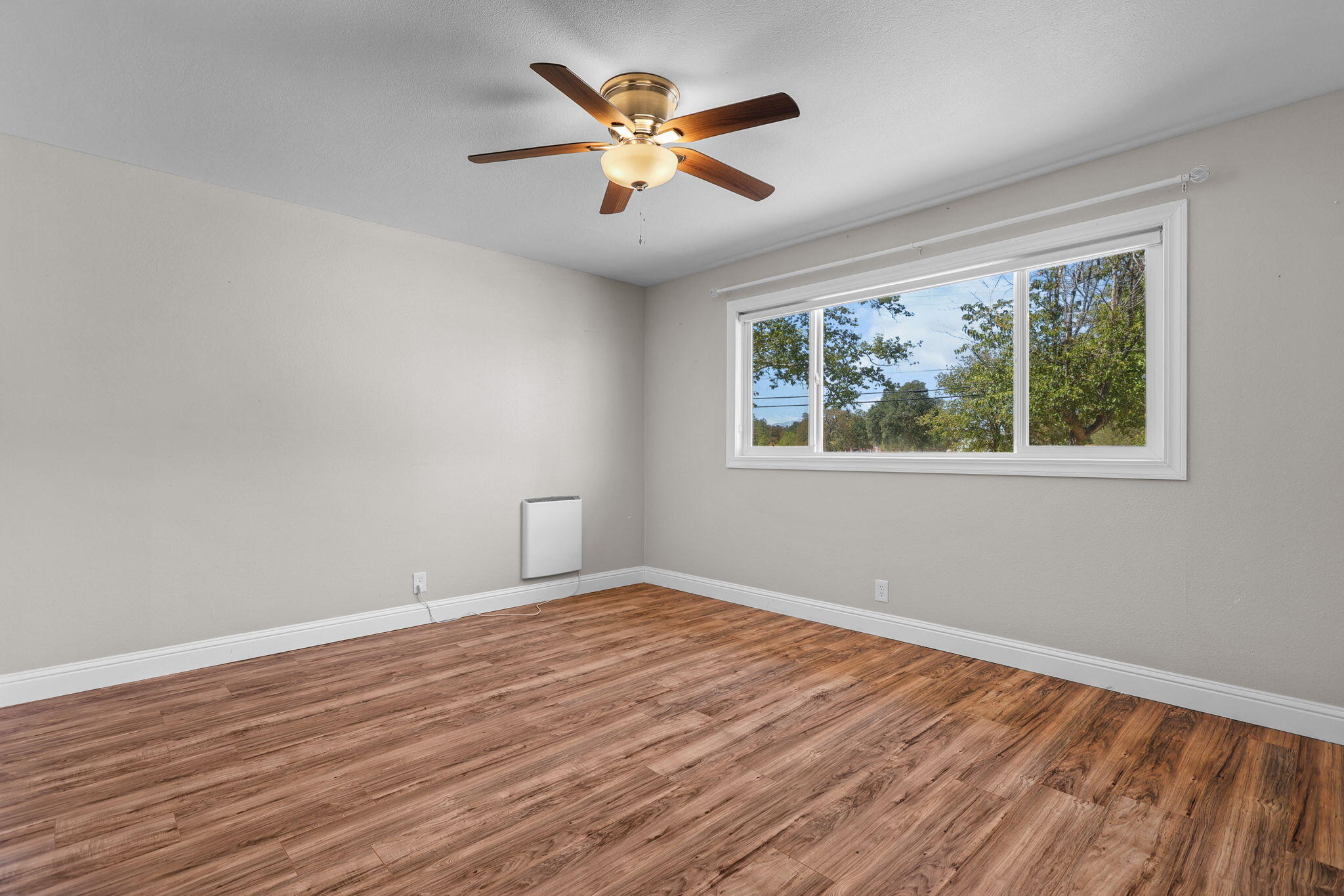 9027 Silver Bridge Road Palo Cedro, CA 96073 - Photo 40 of 104 Guest bedroom