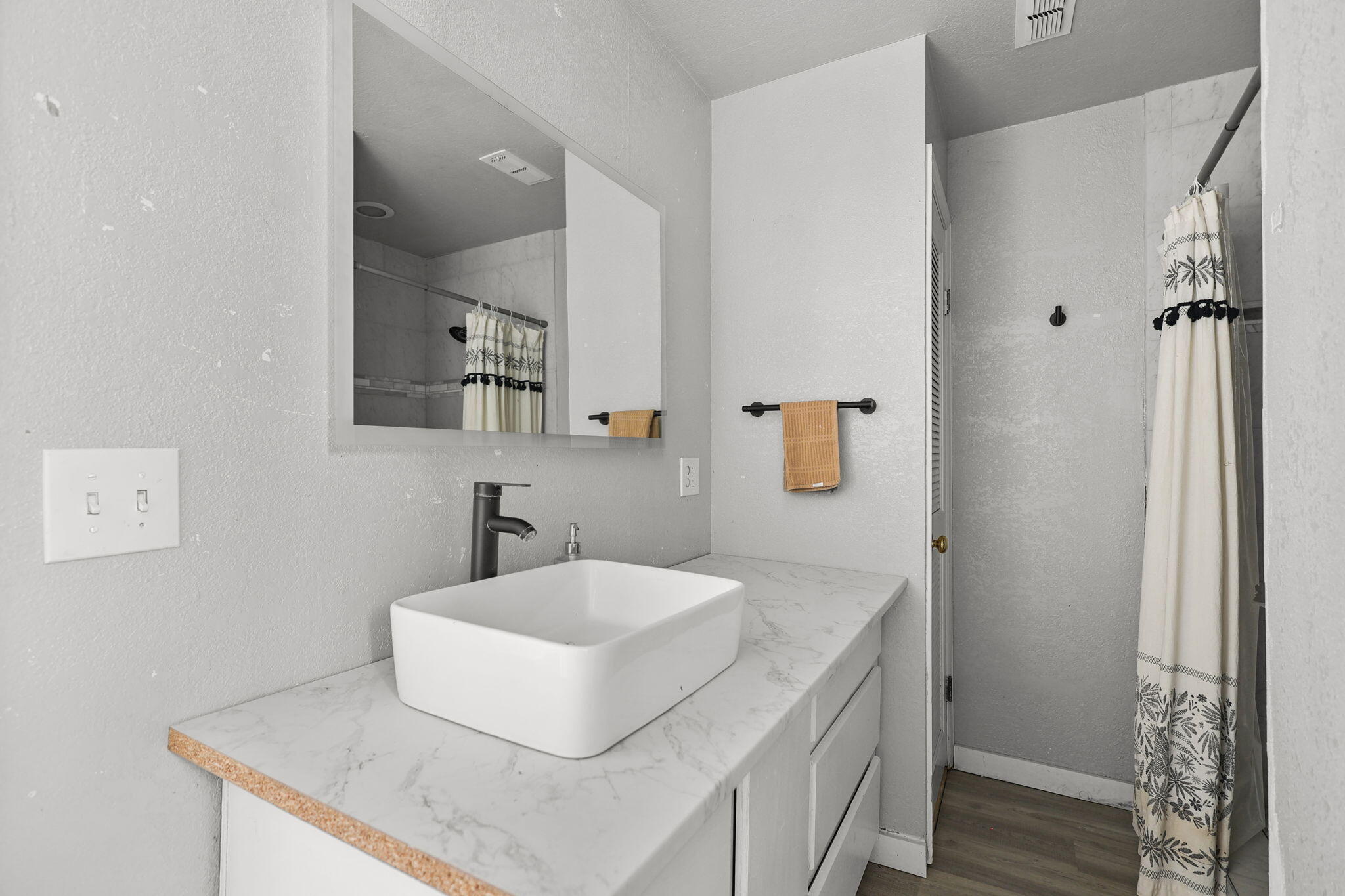 9027 Silver Bridge Road Palo Cedro, CA 96073 - Photo 58 of 104 Bathroom