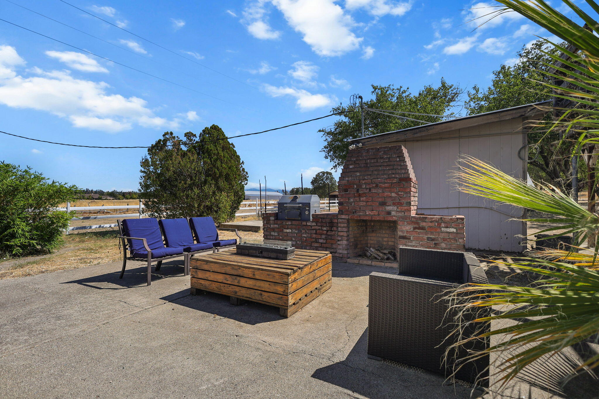 9027 Silver Bridge Road Palo Cedro, CA 96073 - Photo 70 of 104 Firepit area